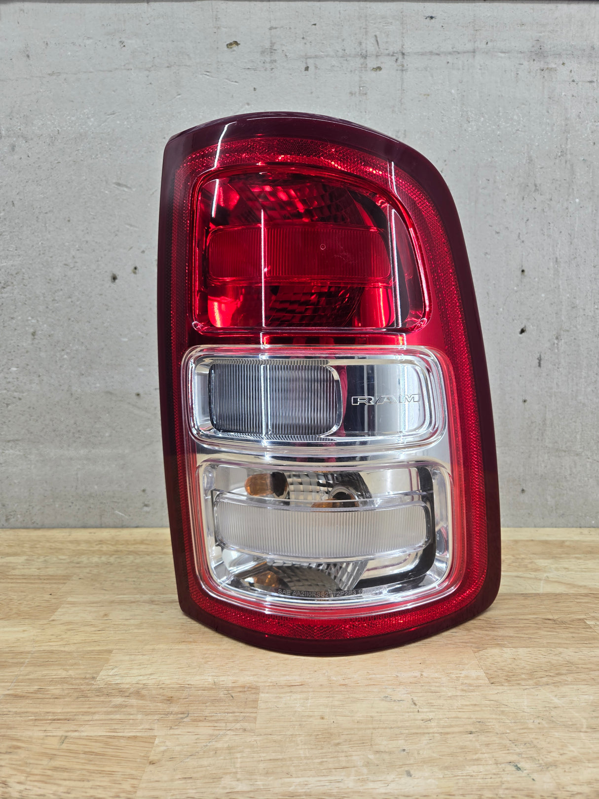 2019-2024 5th Gen Dodge Ram 2500 3500 RH Passenger Side Tail Light Halogen 68361714AF