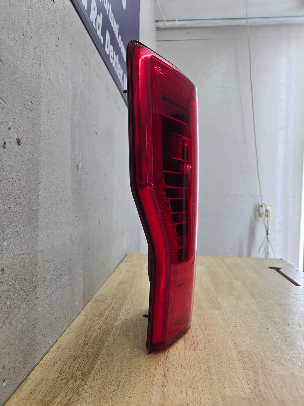 2017-2019 Ford Super Duty F250 F350 F450 F550 LH Driver Side Tail Light Halogen HC3B-13B505-AD