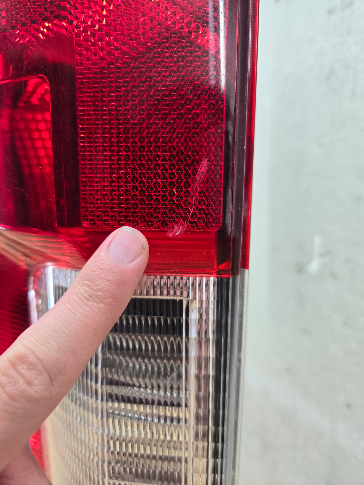 2017-2019 Ford Super Duty F250 F350 F450 F550 LH Driver Side Tail Light Halogen HC3B-13B505-AD