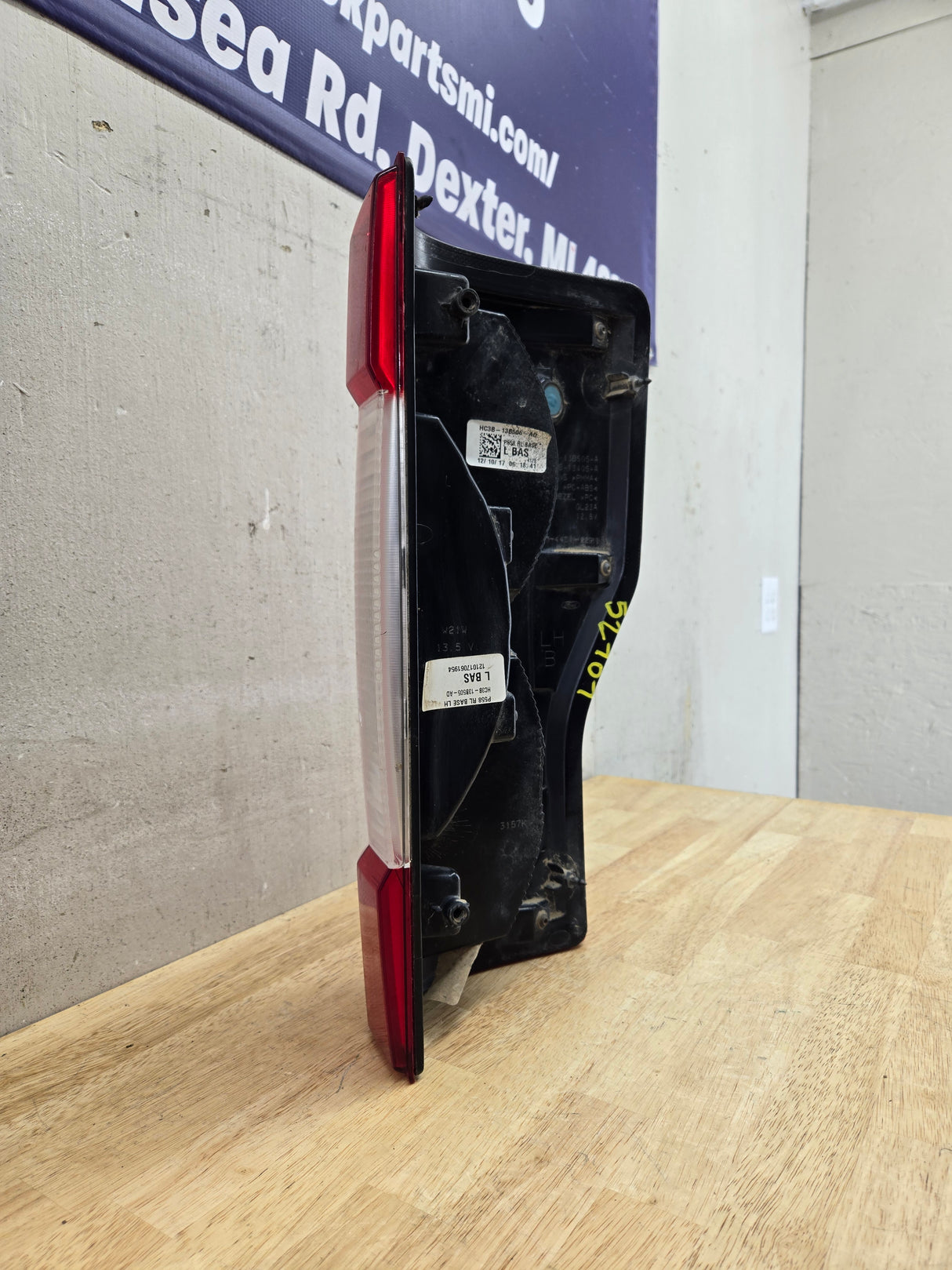 2017-2019 Ford Super Duty F250 F350 F450 F550 LH Driver Side Tail Light Halogen HC3B-13B505-AD