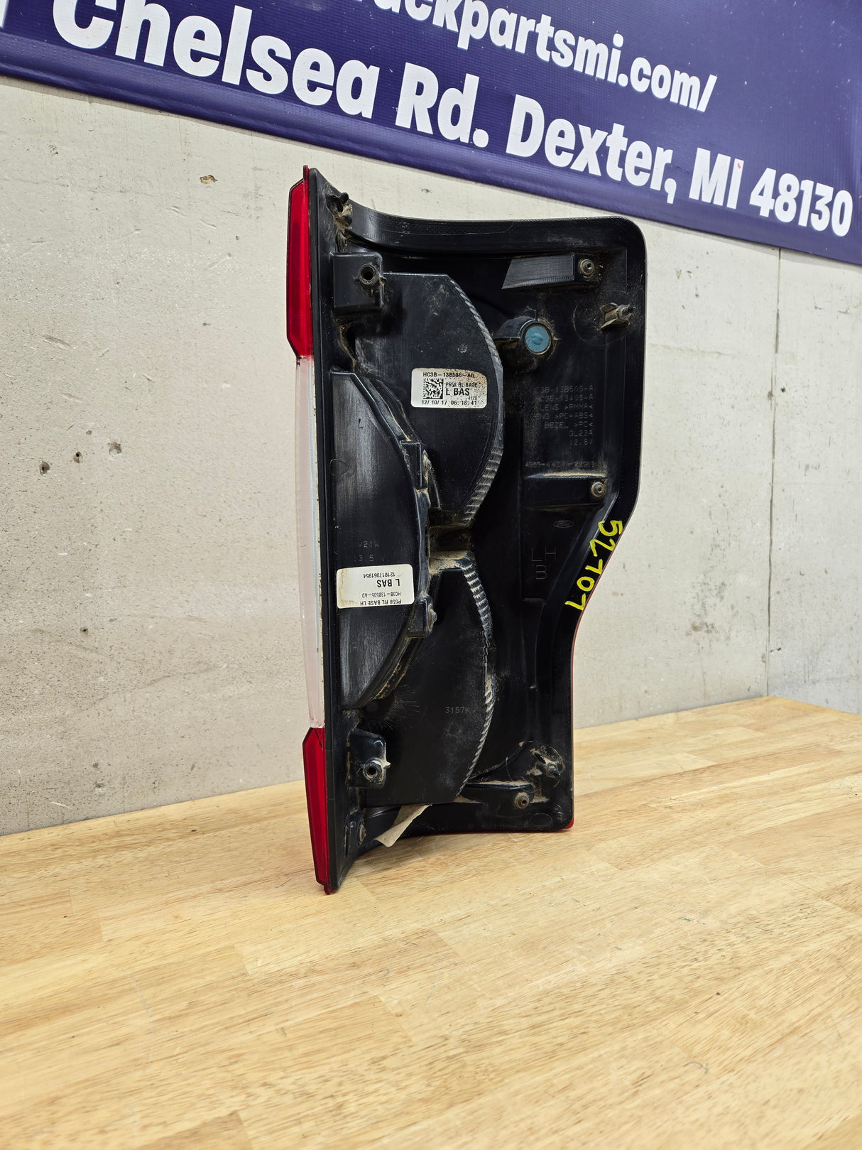 2017-2019 Ford Super Duty F250 F350 F450 F550 LH Driver Side Tail Light Halogen HC3B-13B505-AD