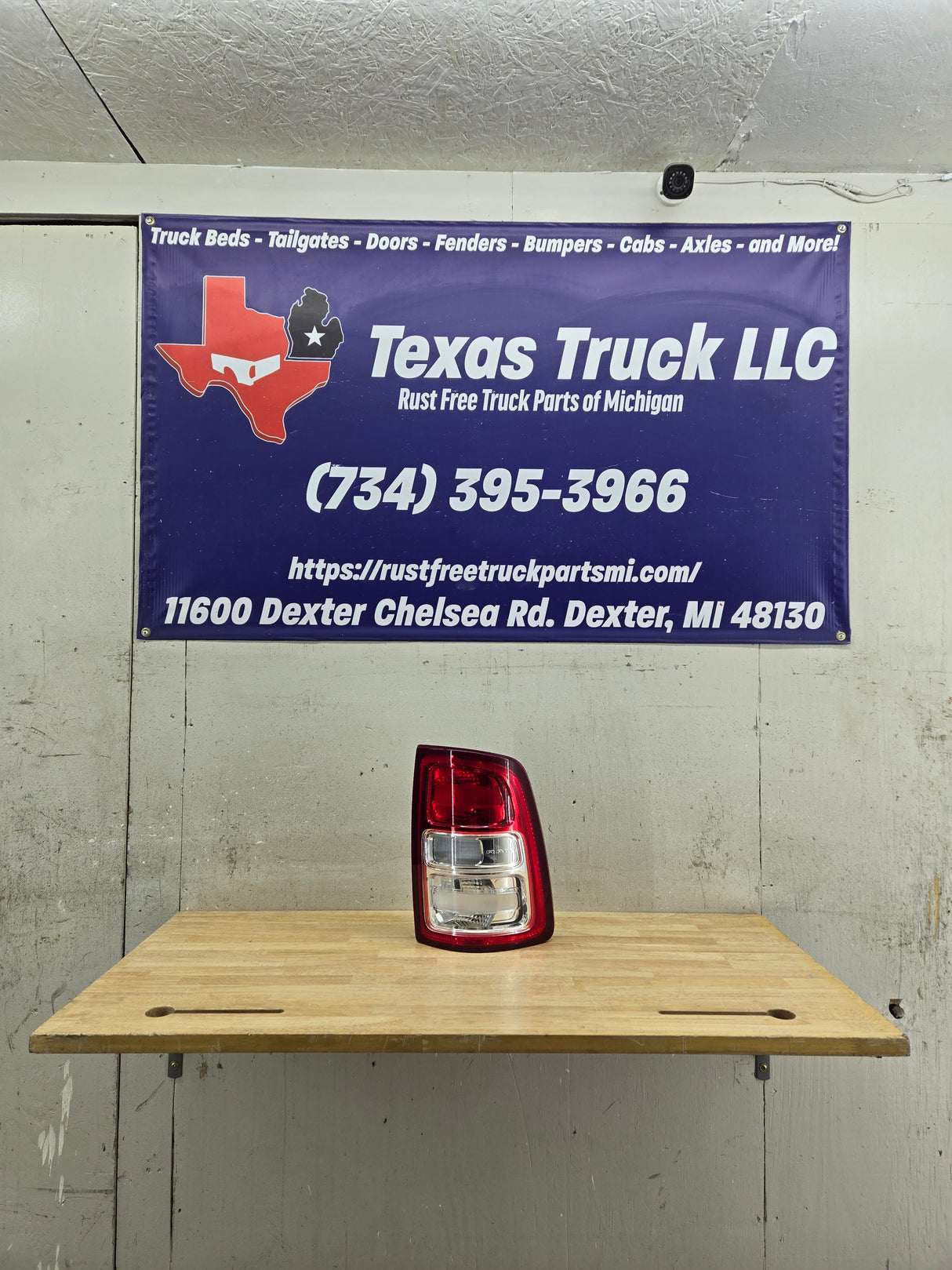 2019-2024 5th Gen Dodge Ram 2500 3500 RH Passenger Side Tail Light Halogen 68361714AE