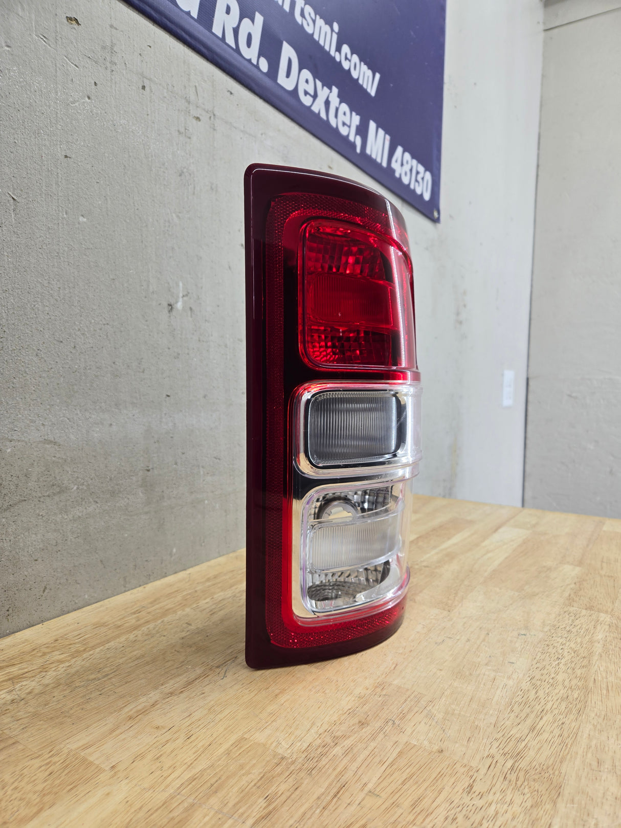 2019-2024 5th Gen Dodge Ram 2500 3500 RH Passenger Side Tail Light Halogen 68361714AE