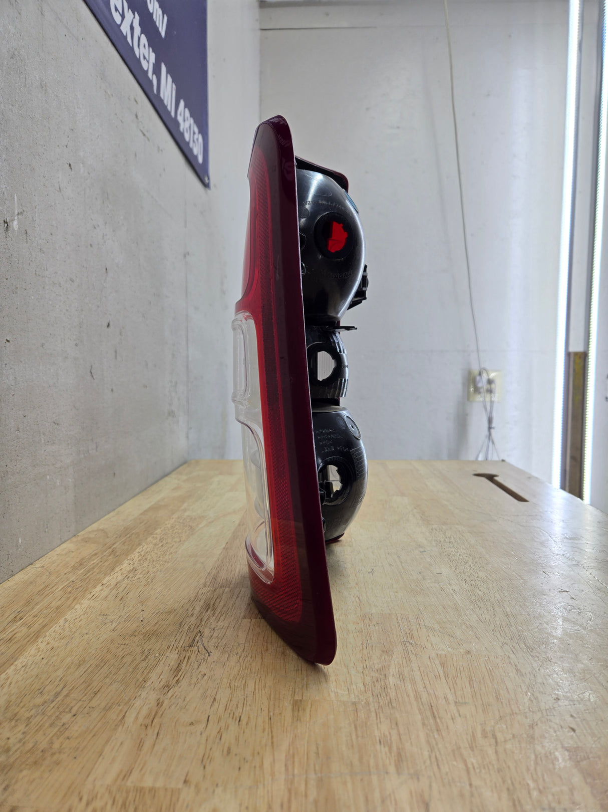 2019-2024 5th Gen Dodge Ram 2500 3500 RH Passenger Side Tail Light Halogen 68361714AE