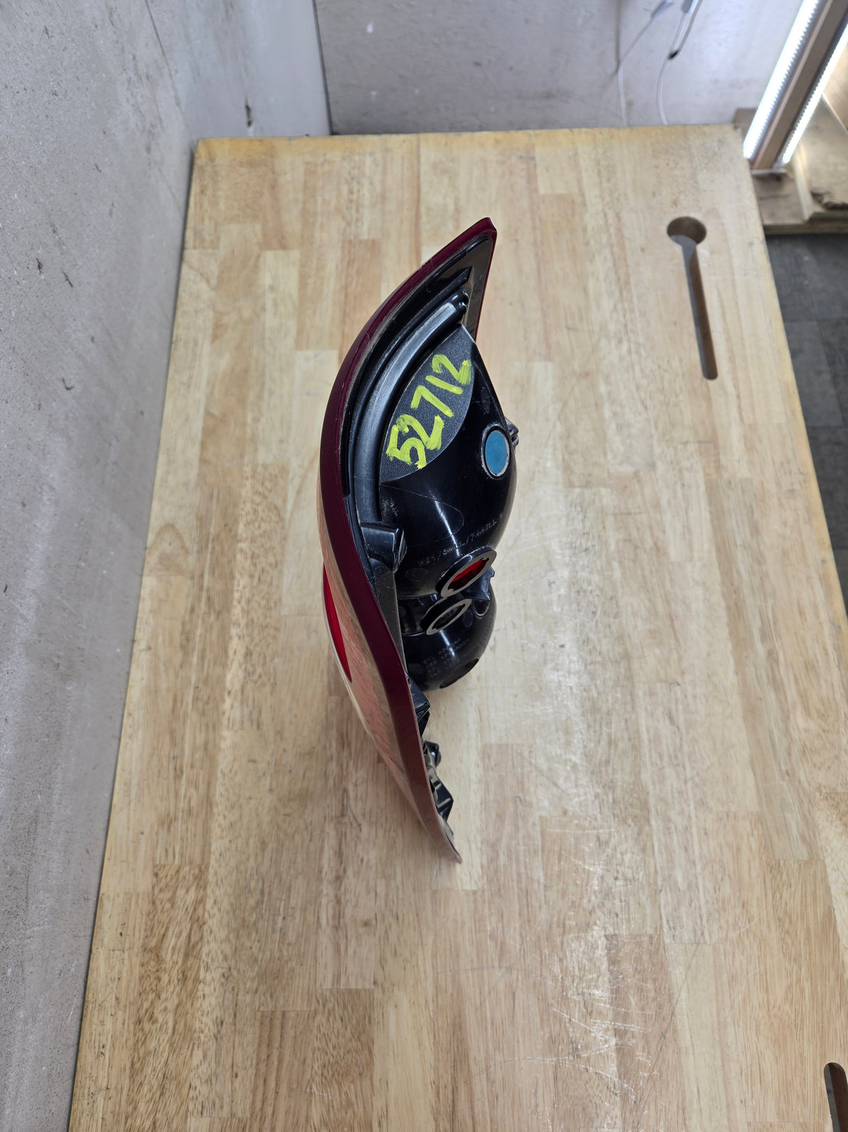 2019-2024 5th Gen Dodge Ram 2500 3500 RH Passenger Side Tail Light Halogen 68361714AE