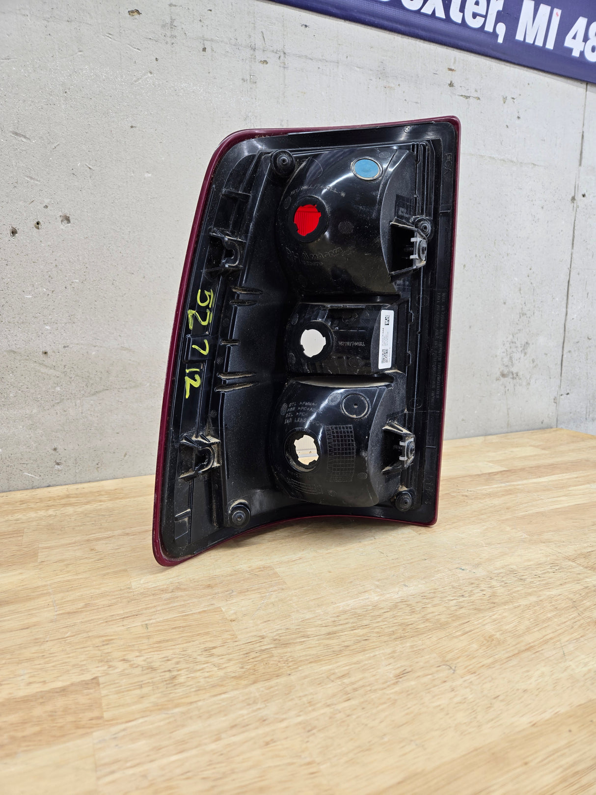 2019-2024 5th Gen Dodge Ram 2500 3500 RH Passenger Side Tail Light Halogen 68361714AE