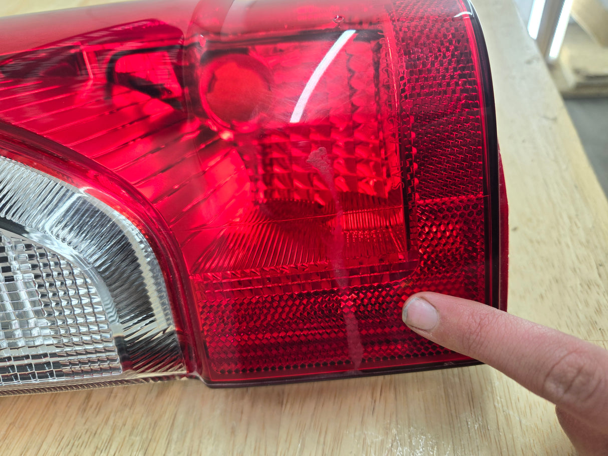 2020-2022 Ford Super Duty F250 F350 F450 F550 RH Passenger Side Tail Light Halogen LC3B-13B504-AD