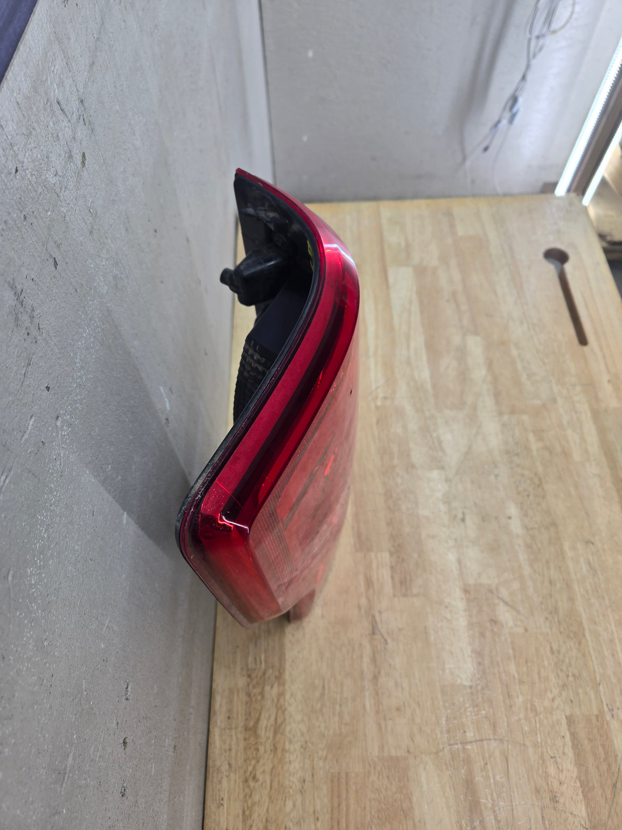 2017-2019 Ford Super Duty F250 F350 F450 F550 LH Driver Side Tail Light Halogen HC3B-13B504-AE