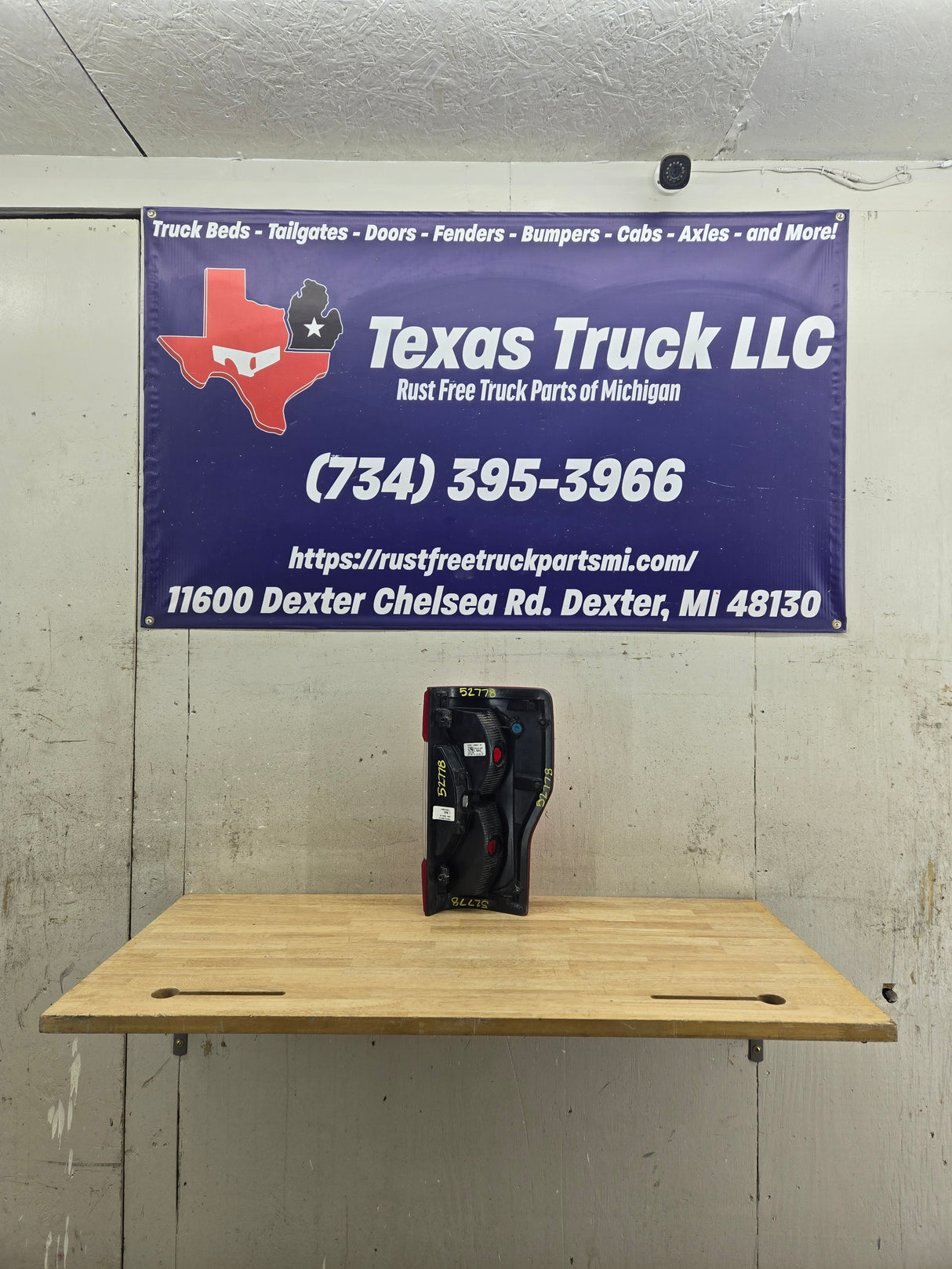 2017-2019 Ford Super Duty F250 F350 F450 F550 LH Driver Side Tail Light Halogen HC3B-13B504-AE