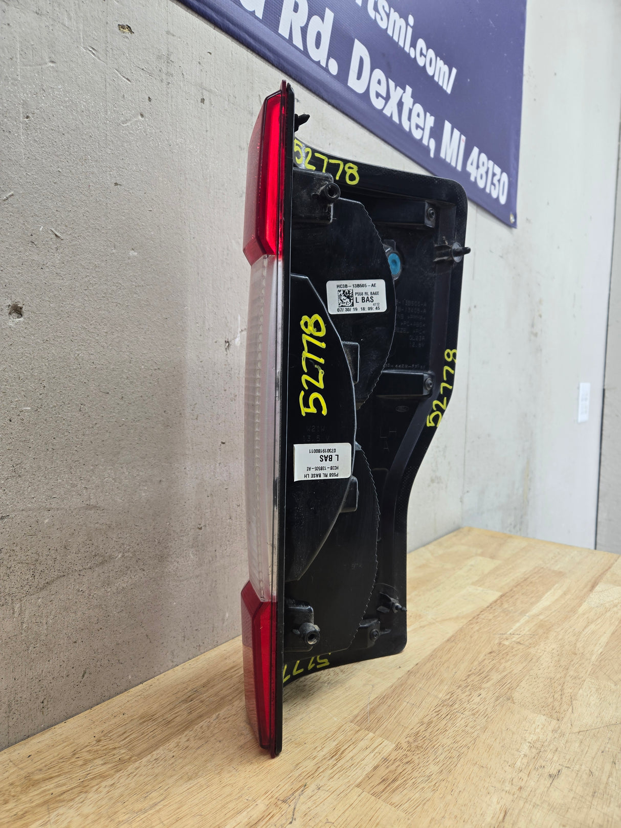 2017-2019 Ford Super Duty F250 F350 F450 F550 LH Driver Side Tail Light Halogen HC3B-13B504-AE