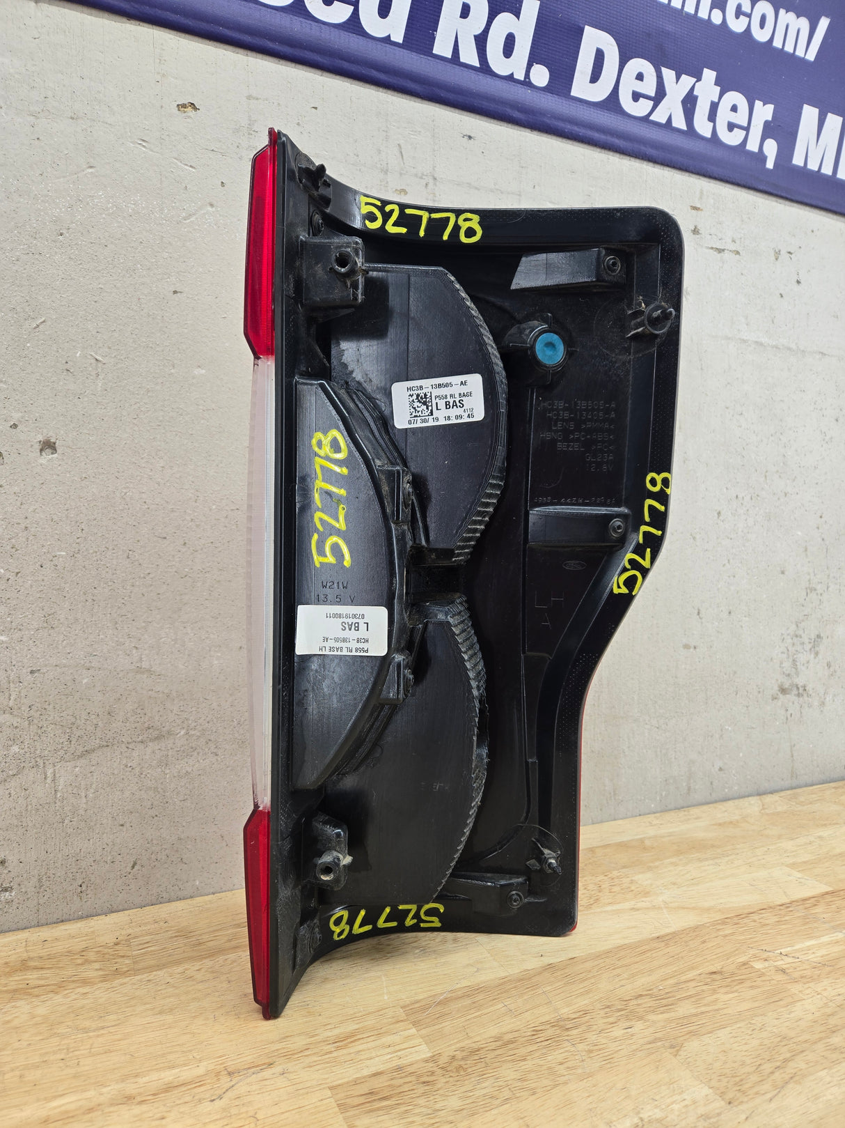 2017-2019 Ford Super Duty F250 F350 F450 F550 LH Driver Side Tail Light Halogen HC3B-13B504-AE