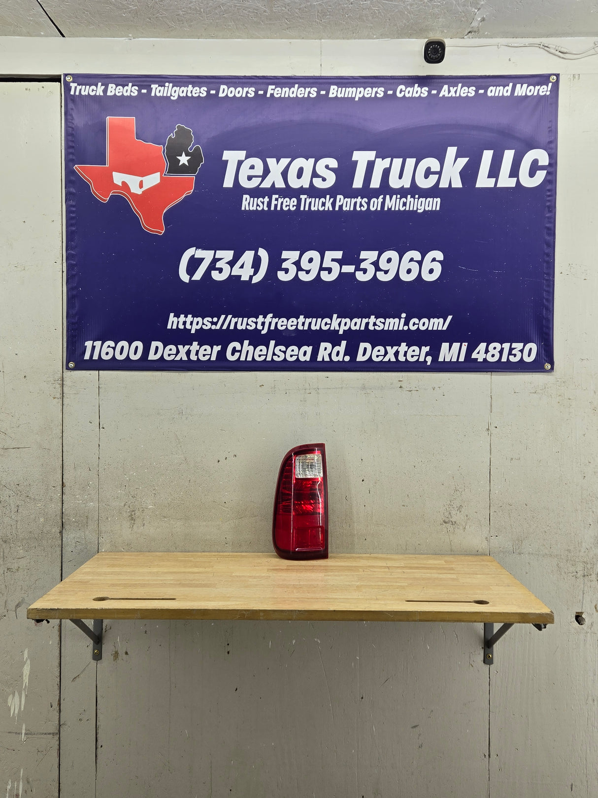 2008-2016 Ford Super Duty F250 F350 F450 F550 RH Passenger Side Tail Light 7C34-13B504-A