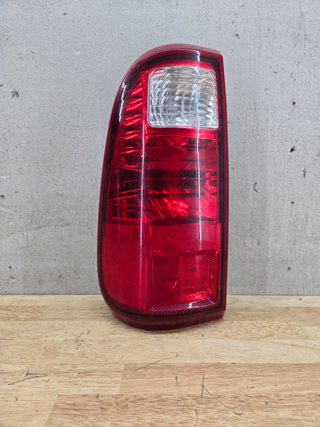 2008-2016 Ford Super Duty F250 F350 F450 F550 RH Passenger Side Tail Light 7C34-13B504-A