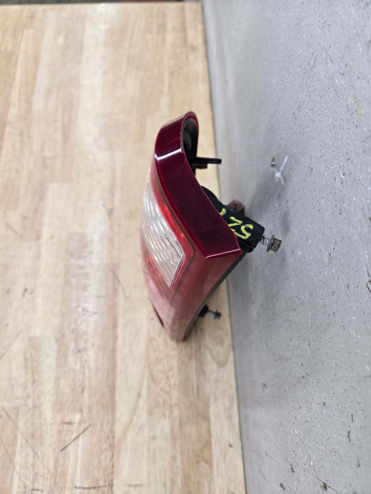 2008-2016 Ford Super Duty F250 F350 F450 F550 RH Passenger Side Tail Light 7C34-13B504-A