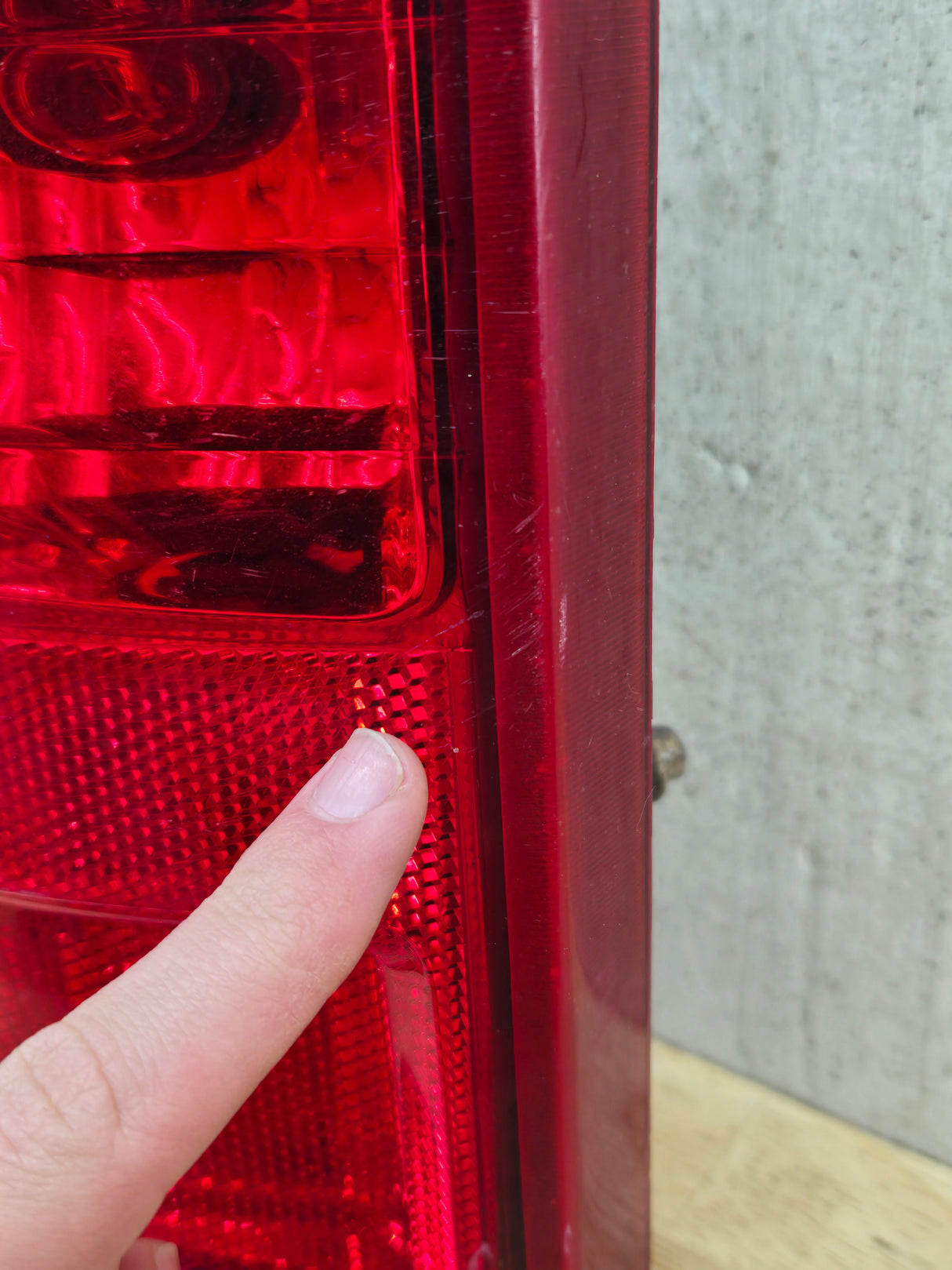 2008-2016 Ford Super Duty F250 F350 F450 F550 RH Passenger Side Tail Light 7C34-13B504-A