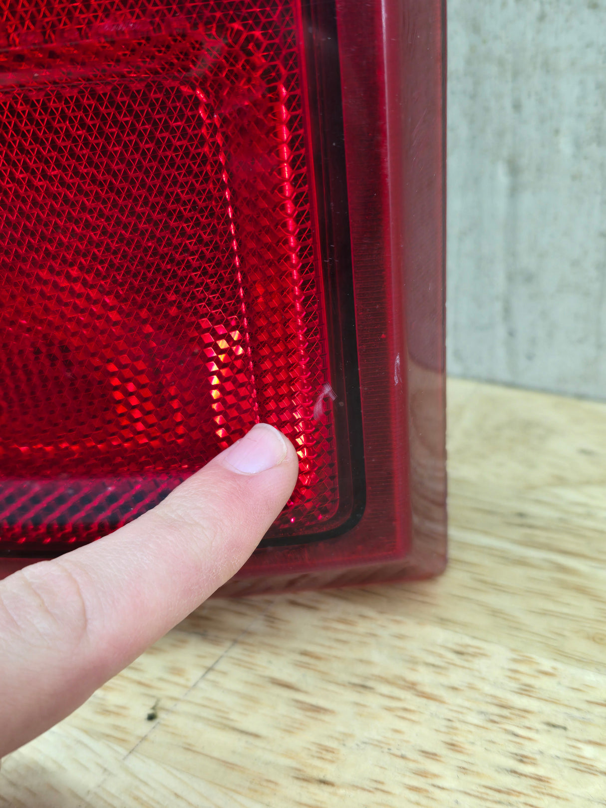 2008-2016 Ford Super Duty F250 F350 F450 F550 RH Passenger Side Tail Light 7C34-13B504-A