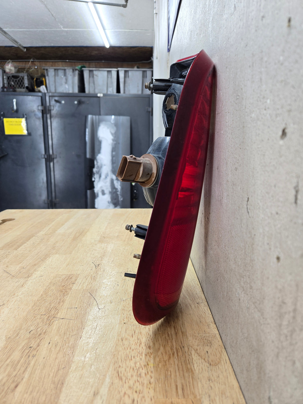 2008-2016 Ford Super Duty F250 F350 F450 F550 RH Passenger Side Tail Light 7C34-13B504-A