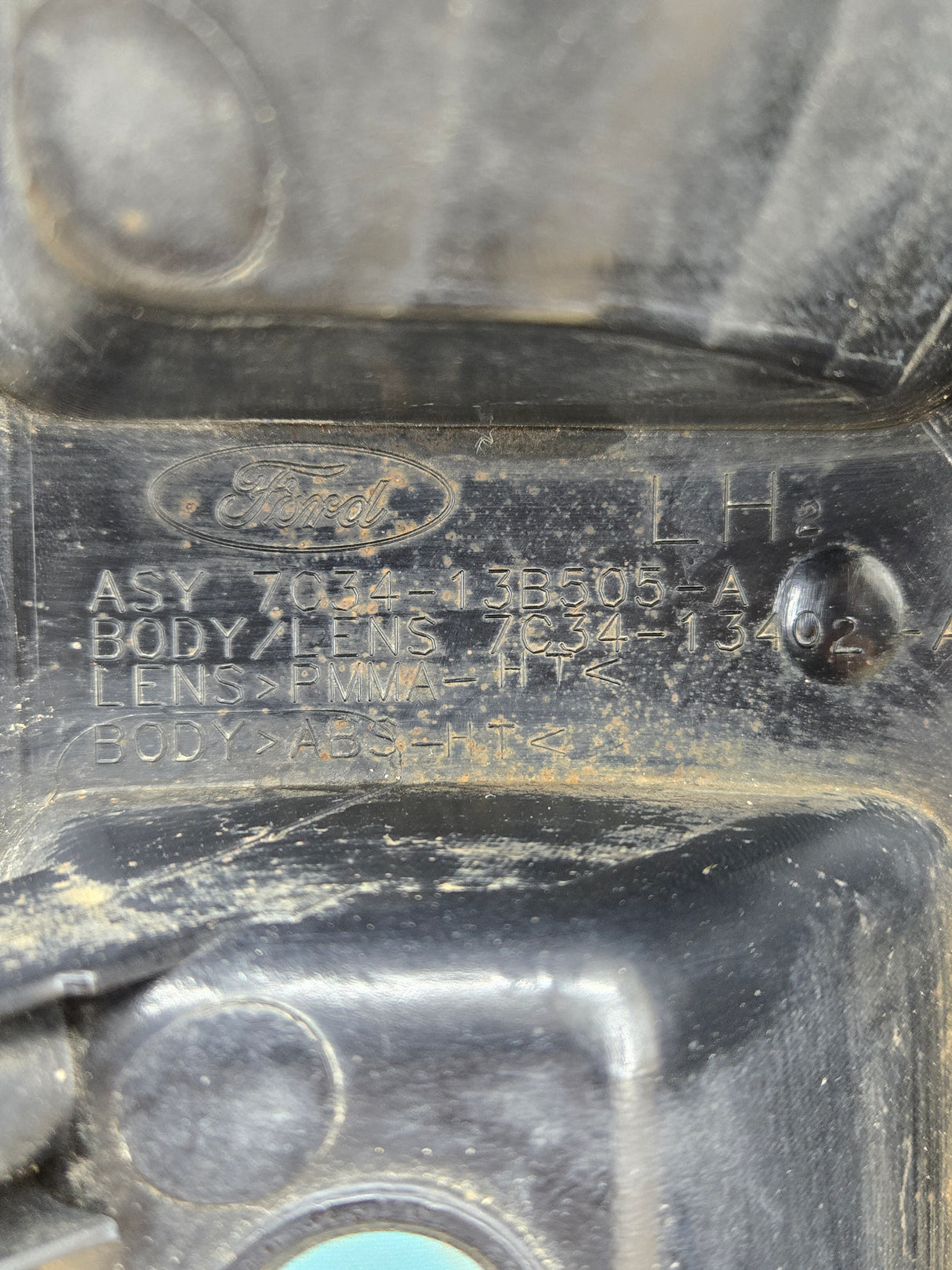 2008-2016 Ford Super Duty F250 F350 F450 F550 RH Passenger Side Tail Light 7C34-13B504-A