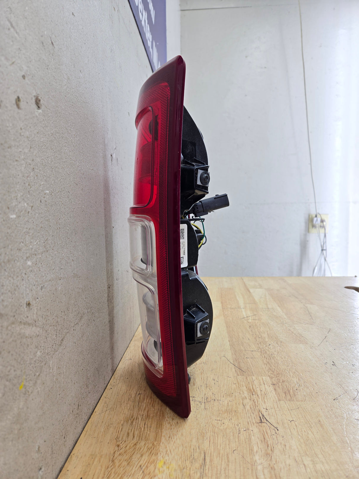 2019-2024 5th Gen Dodge Ram 2500 3500 LH Driver Side Tail Light Halogen 68361715AD