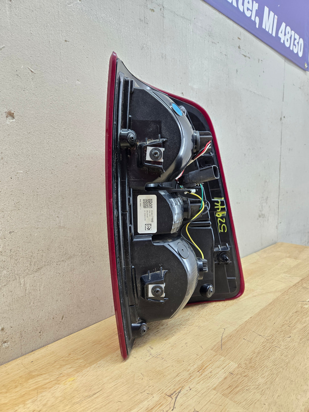 2019-2024 5th Gen Dodge Ram 2500 3500 LH Driver Side Tail Light Halogen 68361715AD