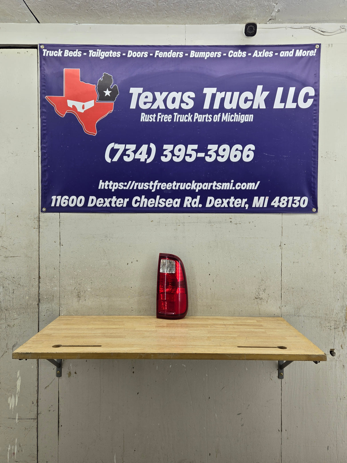 2008-2016 Ford Super Duty F250 F350 F450 F550 RH Passenger Side Tail Light 7C34-13B504-A