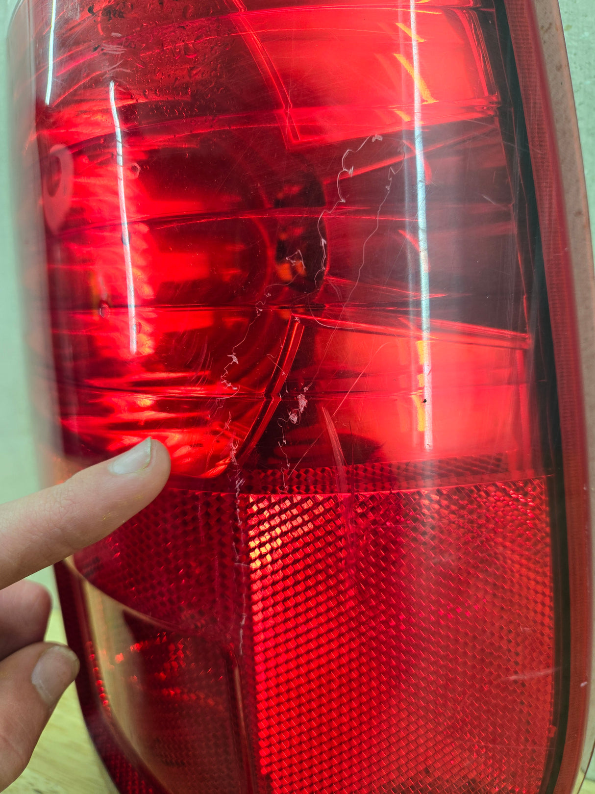 2008-2016 Ford Super Duty F250 F350 F450 F550 RH Passenger Side Tail Light 7C34-13B504-A