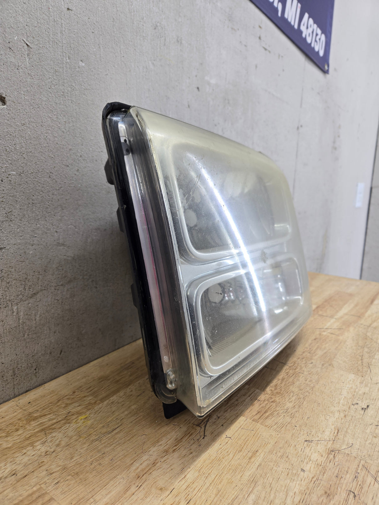 2005-2007 Ford Super Duty F250 F350 F450 F550 LH Left Driver Side Composite Head Light 5C34-13006-A