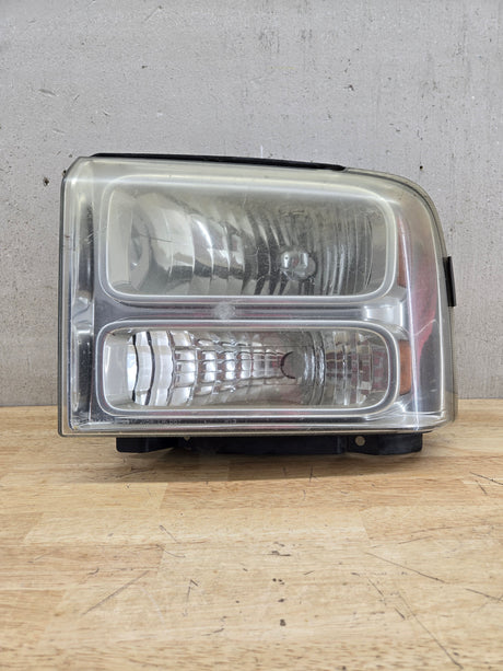 2005-2007 Ford Super Duty F250 F350 F450 F550 LH Left Driver Side Composite Head Light 5C34-13006-A