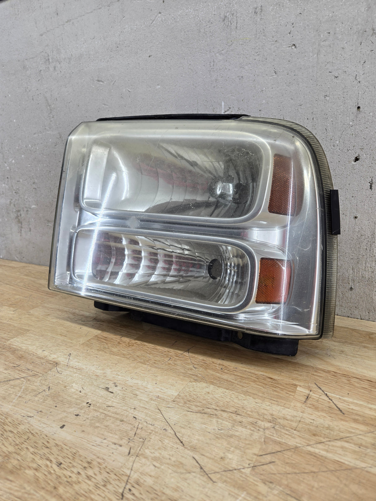 2005-2007 Ford Super Duty F250 F350 F450 F550 LH Left Driver Side Composite Head Light 5C34-13006-A