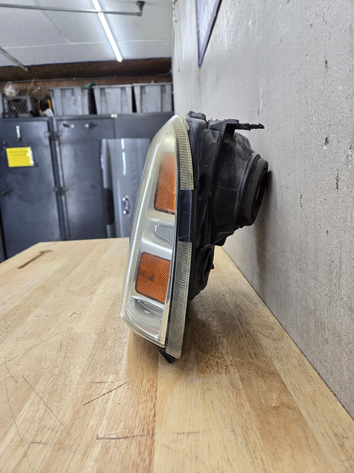 2005-2007 Ford Super Duty F250 F350 F450 F550 LH Left Driver Side Composite Head Light 5C34-13006-A