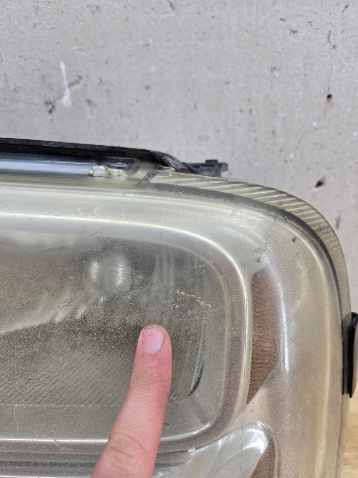 2005-2007 Ford Super Duty F250 F350 F450 F550 LH Left Driver Side Composite Head Light 5C34-13006-A