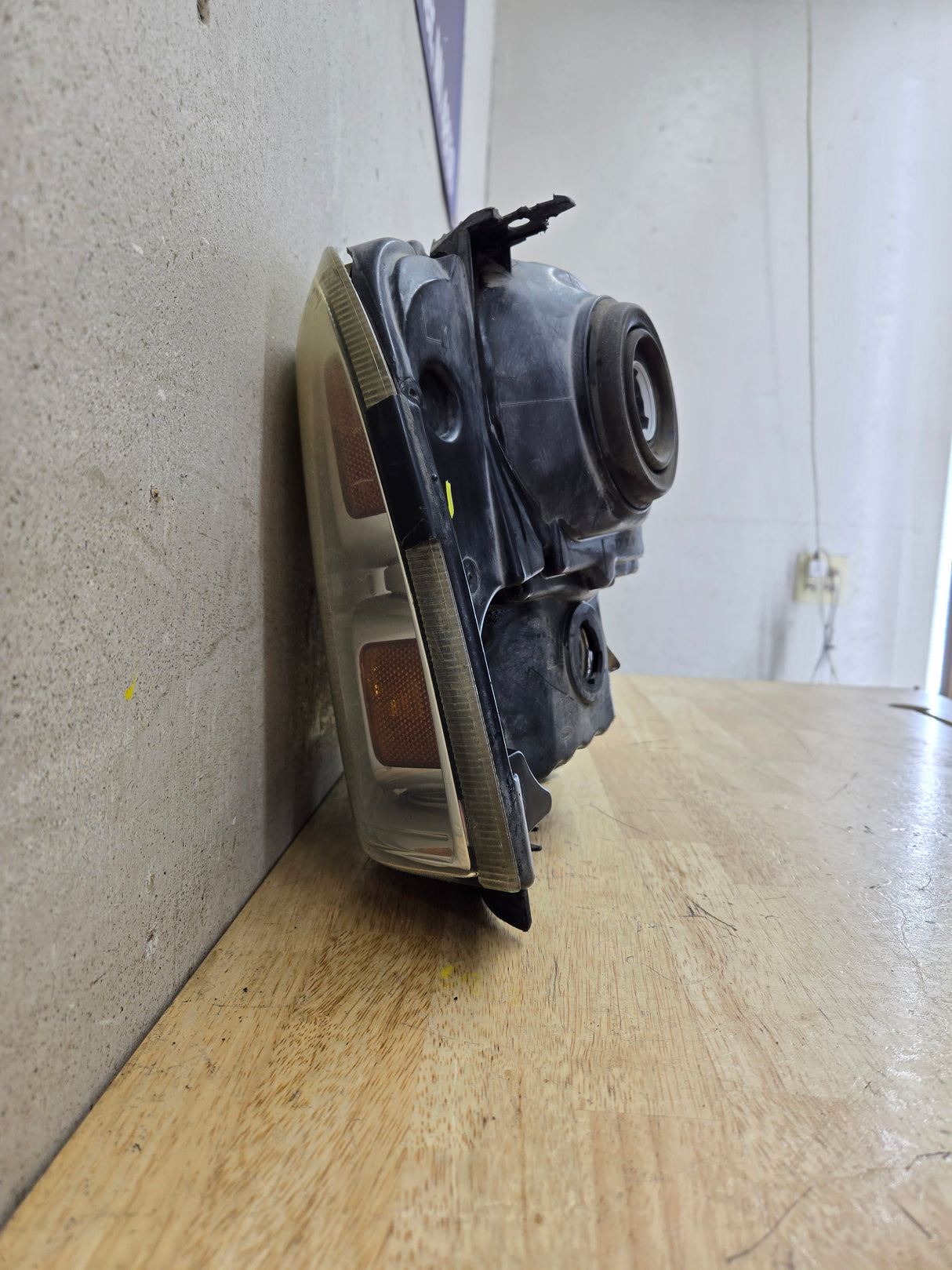 2005-2007 Ford Super Duty F250 F350 F450 F550 LH Left Driver Side Composite Head Light 5C34-13006-A