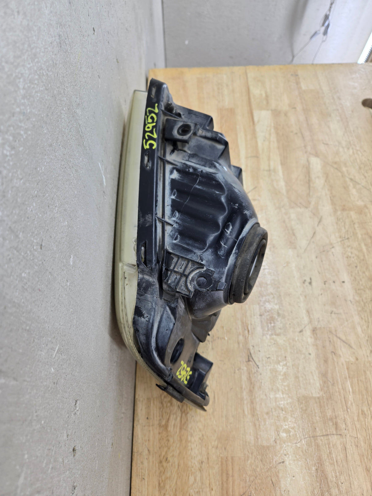 2005-2007 Ford Super Duty F250 F350 F450 F550 LH Left Driver Side Composite Head Light 5C34-13006-A