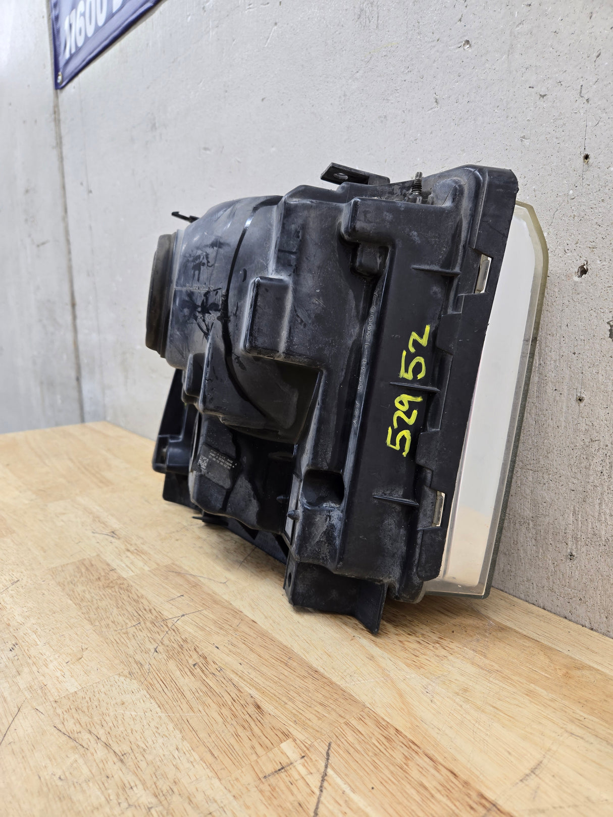 2005-2007 Ford Super Duty F250 F350 F450 F550 LH Left Driver Side Composite Head Light 5C34-13006-A