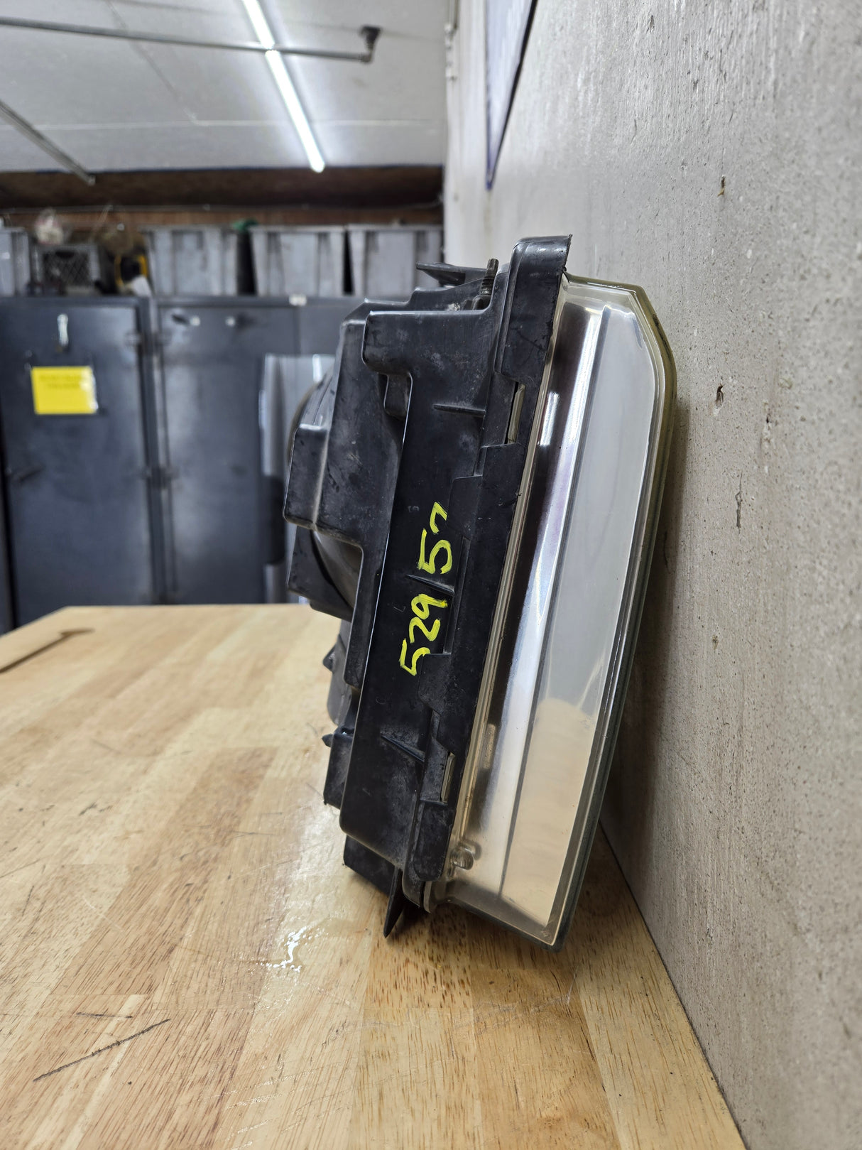 2005-2007 Ford Super Duty F250 F350 F450 F550 LH Left Driver Side Composite Head Light 5C34-13006-A