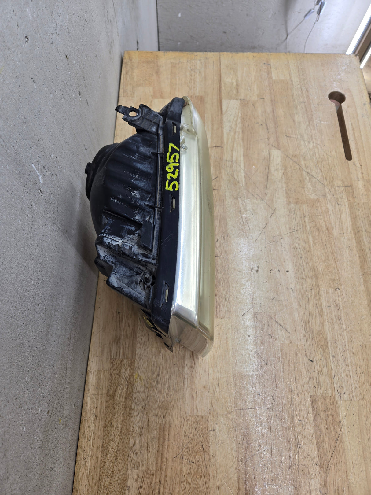 2005-2007 Ford Super Duty F250 F350 F450 F550 LH Left Driver Side Composite Head Light 5C34-13006-A