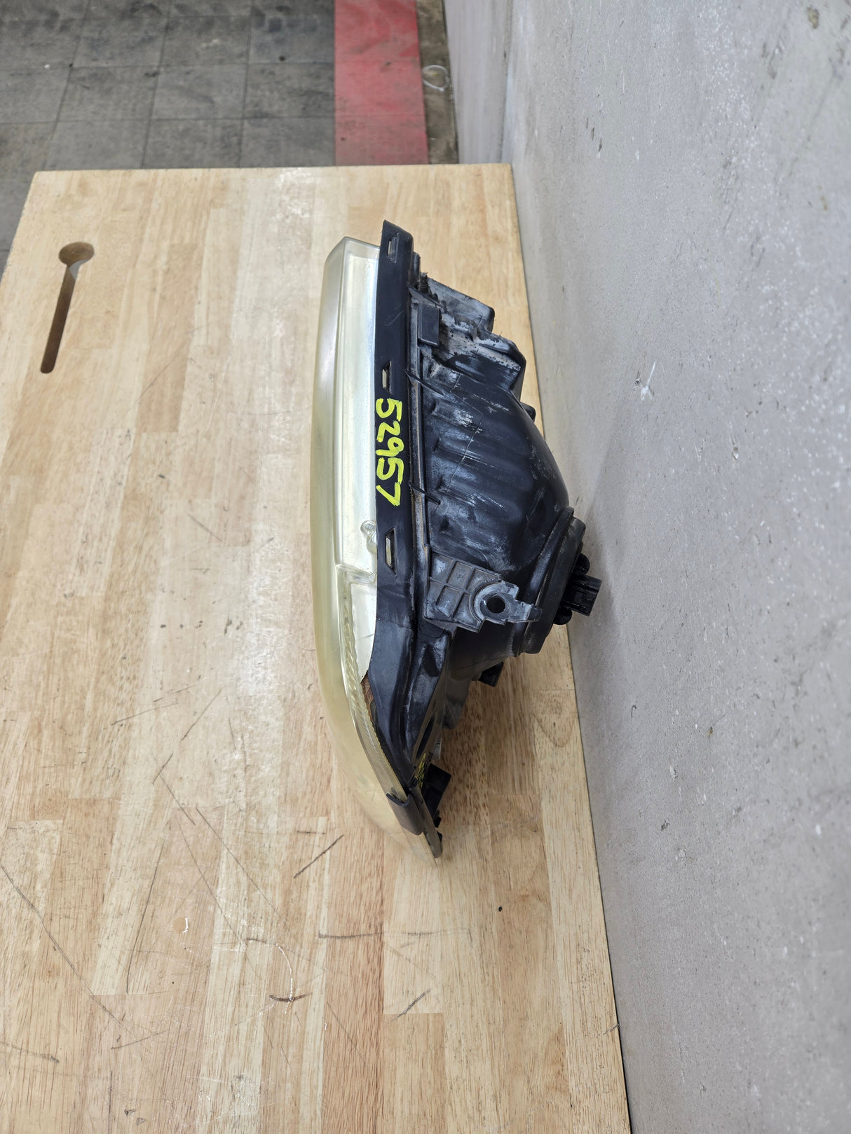 2005-2007 Ford Super Duty F250 F350 F450 F550 LH Left Driver Side Composite Head Light 5C34-13006-A