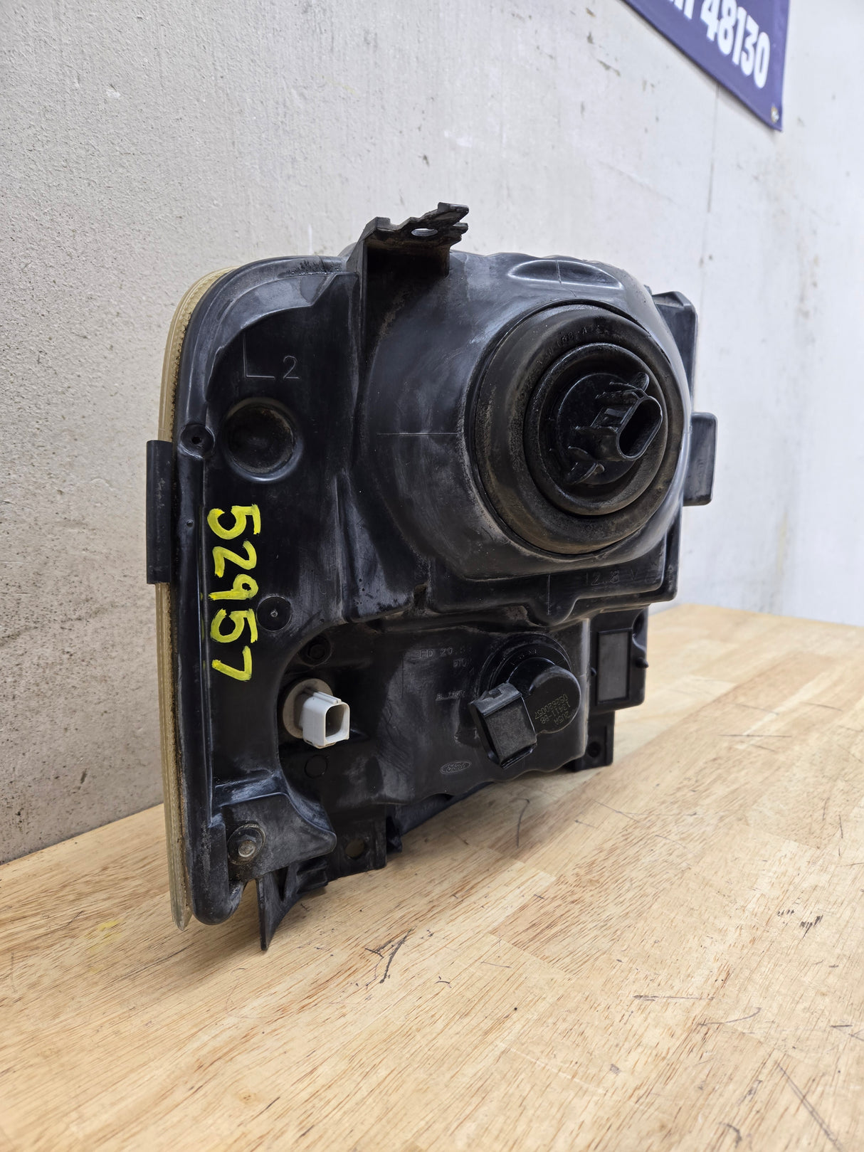 2005-2007 Ford Super Duty F250 F350 F450 F550 LH Left Driver Side Composite Head Light 5C34-13006-A