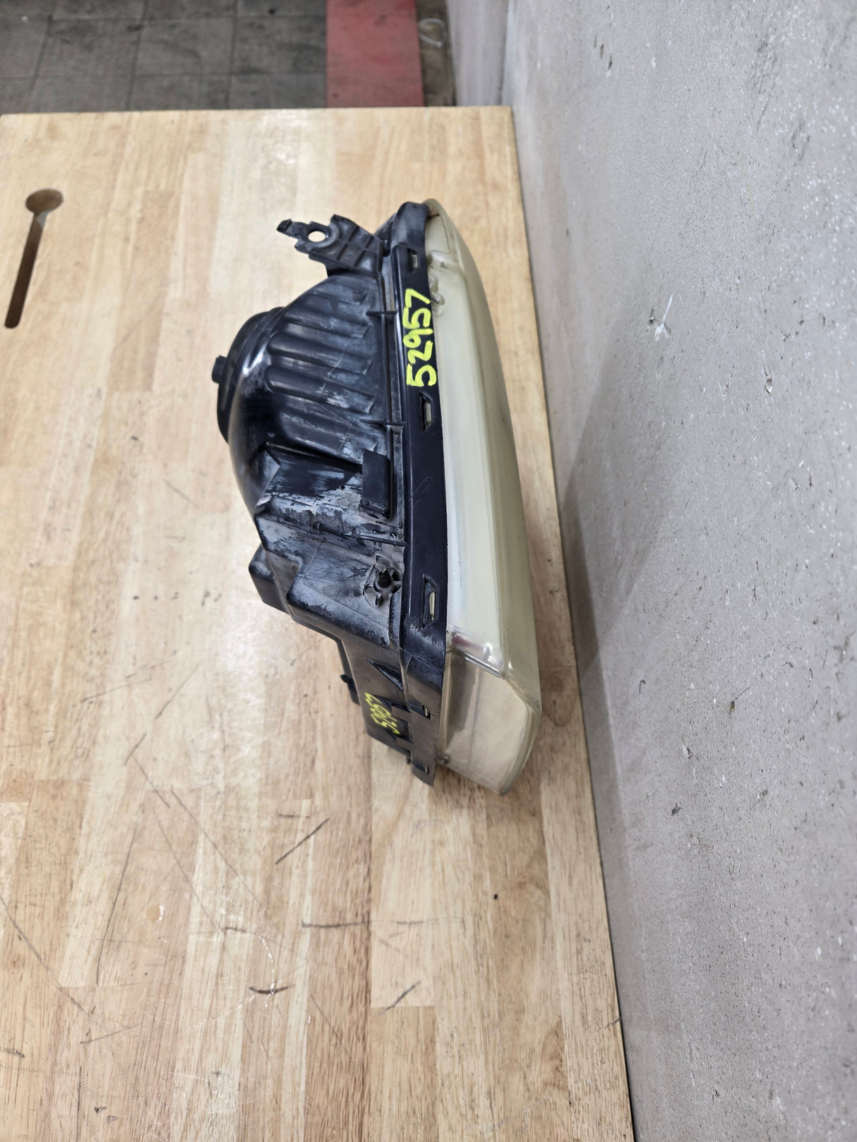 2005-2007 Ford Super Duty F250 F350 F450 F550 LH Left Driver Side Composite Head Light 5C34-13006-A