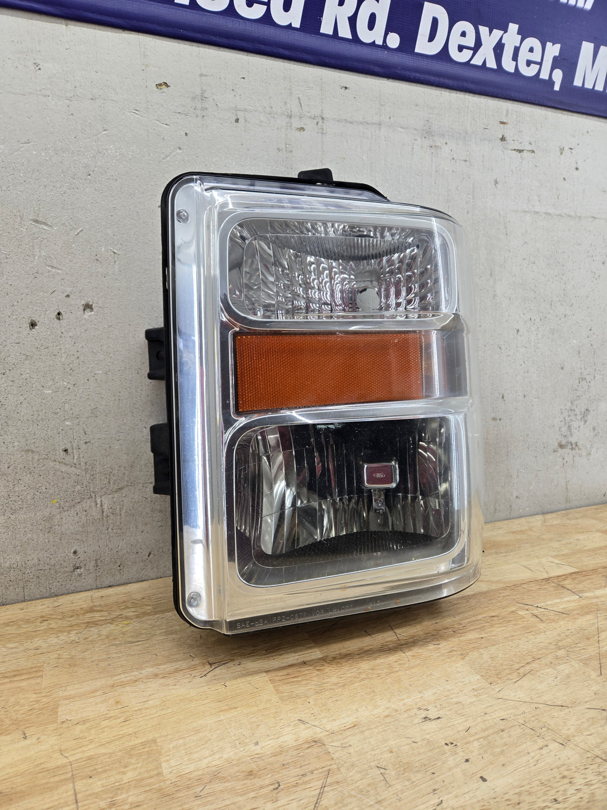 2008-2010 Ford Super Duty F250 F350 F450 F550 LH Driver Side Composite Head Light 44ZH-1849B 8C24-13006-A