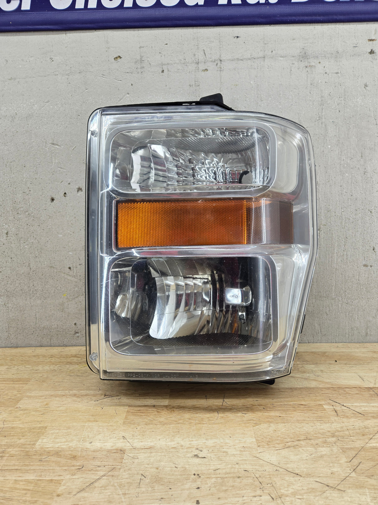 2008-2010 Ford Super Duty F250 F350 F450 F550 LH Driver Side Composite Head Light 44ZH-1849B 8C24-13006-A