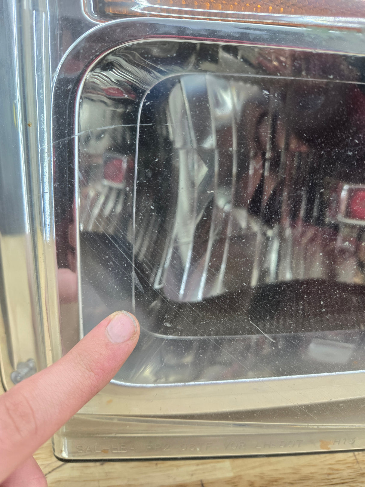 2008-2010 Ford Super Duty F250 F350 F450 F550 LH Driver Side Composite Head Light 44ZH-1849B 8C24-13006-A