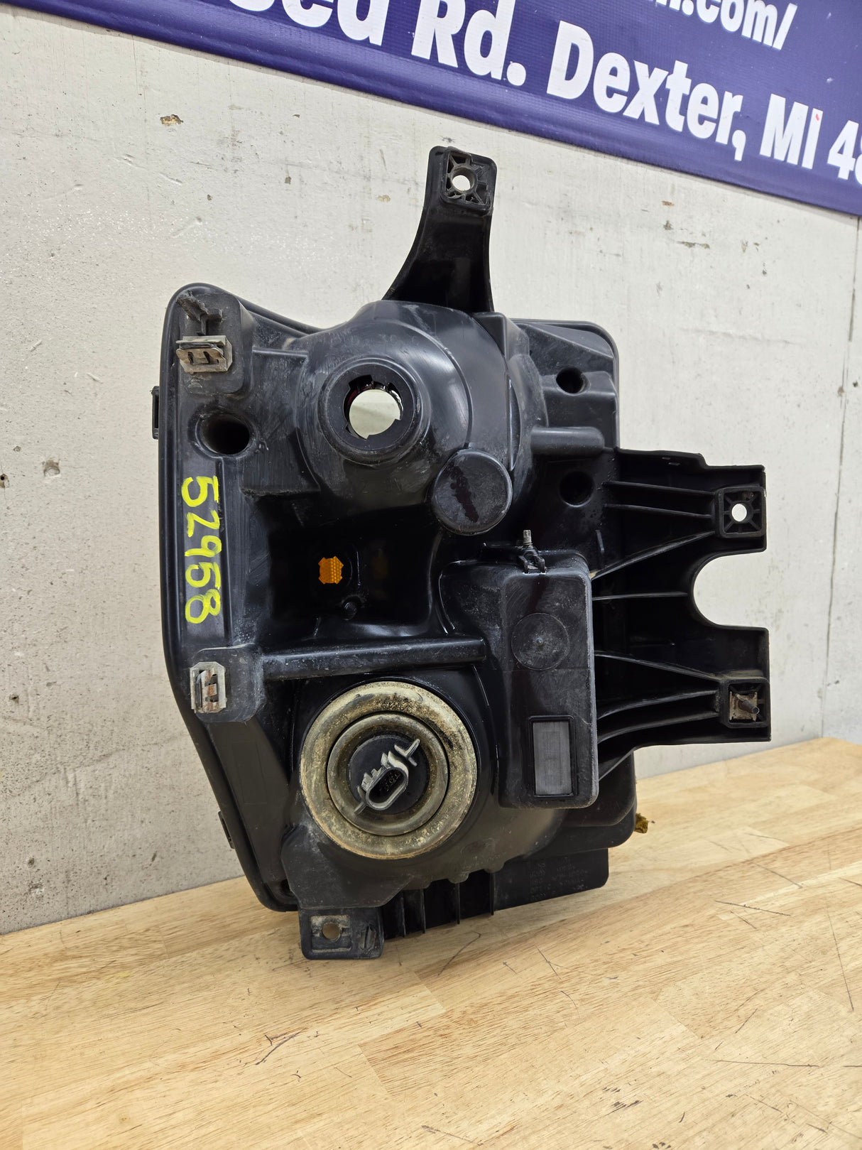 2008-2010 Ford Super Duty F250 F350 F450 F550 LH Driver Side Composite Head Light 44ZH-1849B 8C24-13006-A