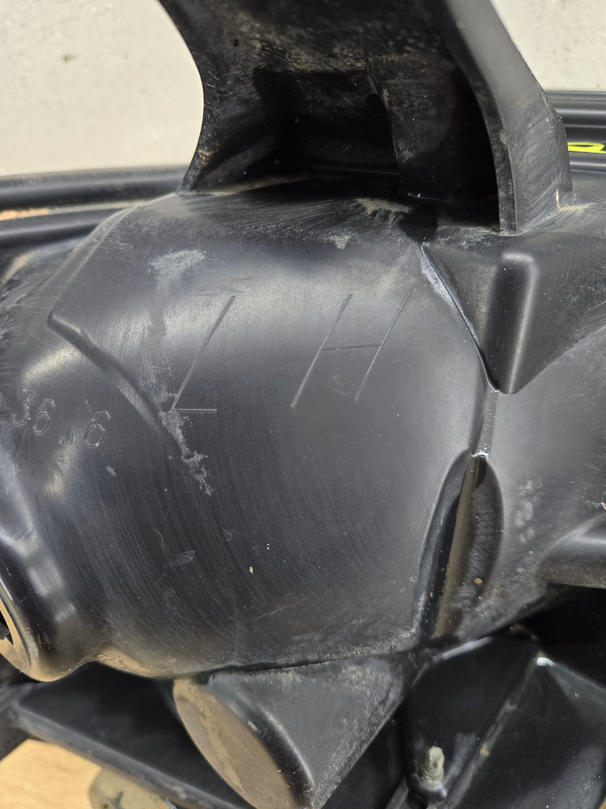 2008-2010 Ford Super Duty F250 F350 F450 F550 LH Driver Side Composite Head Light 44ZH-1849B 8C24-13006-A