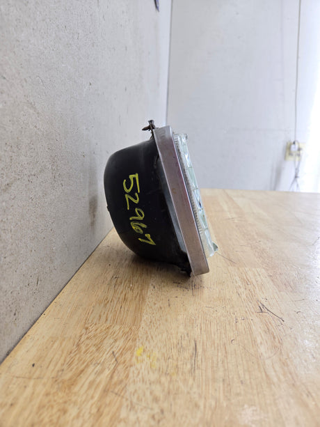 2005-2010 Ford Super Duty F250 F350 F450 F550 LH Driver Side Sealed Beam Halogen Headlight Bucket 828495