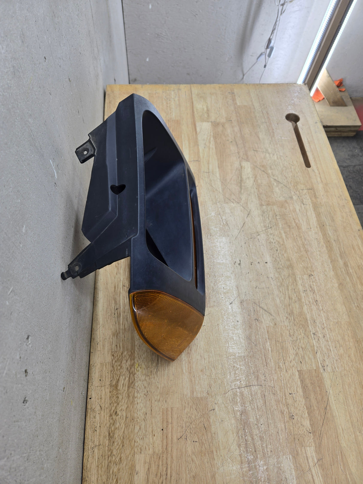 2005-2007 Ford Super Duty F250 F350 F450 F550 RH Right Passenger Headlight Bezel Park Lamp Signal Corner Light 5C34-13B220-A