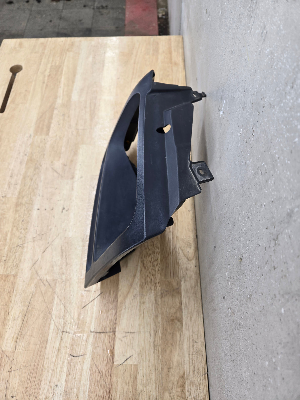 2005-2007 Ford Super Duty F250 F350 F450 F550 RH Right Passenger Headlight Bezel Park Lamp Signal Corner Light 5C34-13B220-A