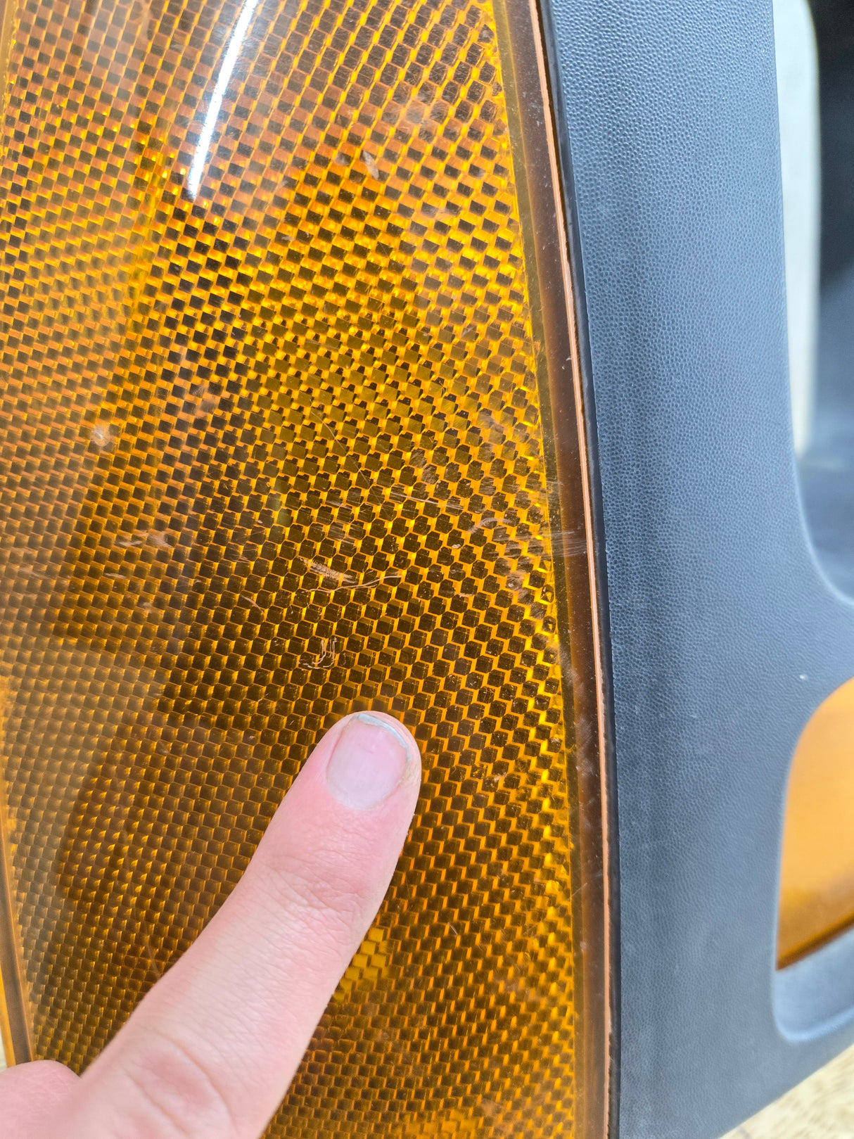 2005-2007 Ford Super Duty F250 F350 F450 F550 RH Right Passenger Headlight Bezel Park Lamp Signal Corner Light 5C34-13B220-A