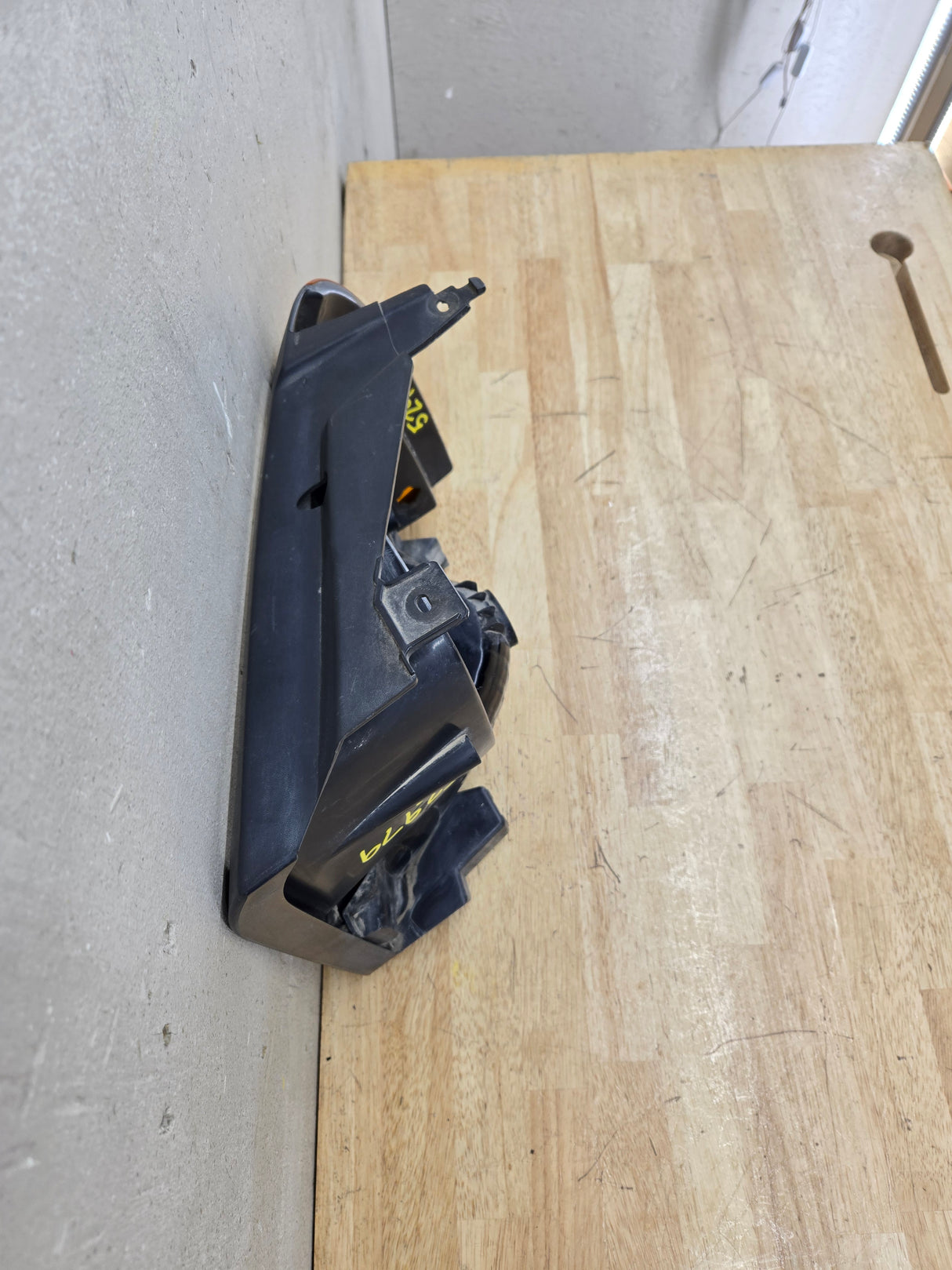 2005-2007 Ford Super Duty F250 F350 F450 F550 RH Right Passenger Headlight Bezel Park Lamp Signal Corner Light 5C34-13B220-A