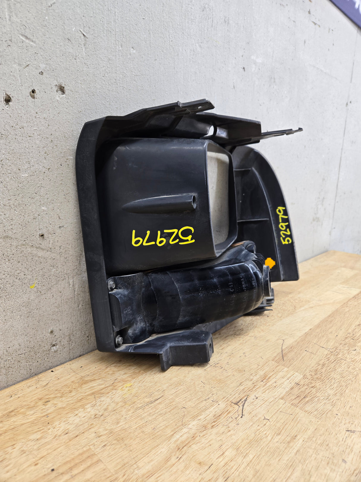 2005-2007 Ford Super Duty F250 F350 F450 F550 RH Right Passenger Headlight Bezel Park Lamp Signal Corner Light 5C34-13B220-A